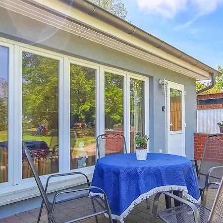 Apartment Stunning In With Wifi And 1 Bedrooms *